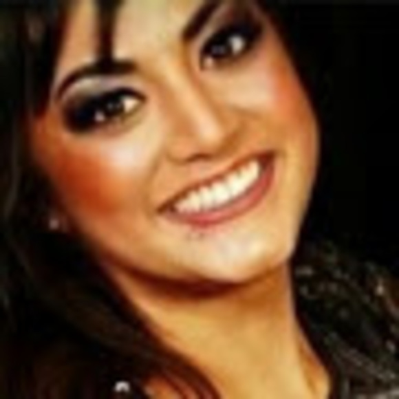 Meet your Posher, Kristen - Picture 1 of 1